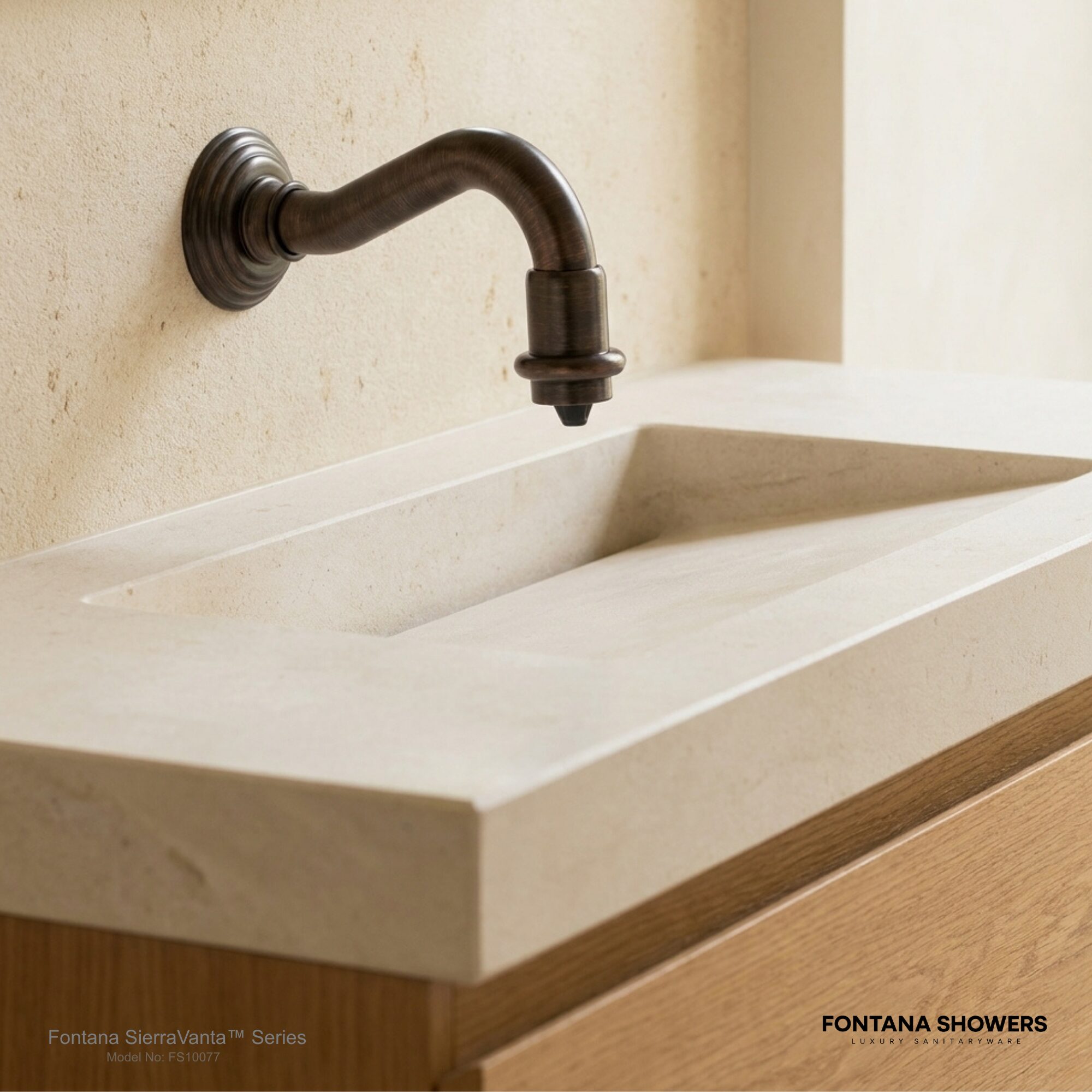 Central soap reservoir tank for automatic commercial dispensers